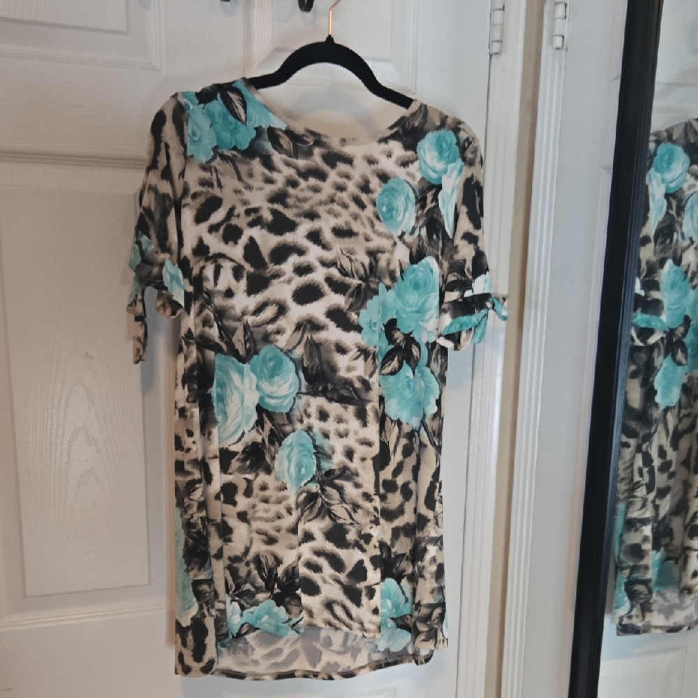 Elegant Blue Floral Leopard Print Blouse